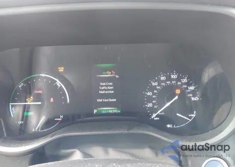 2021 Toyota Sienna Xle z USA, uszkodzony, nr VIN 5TDYRKEC6MS037211